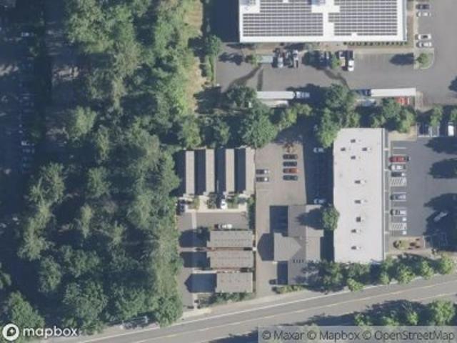 NE Halsey St