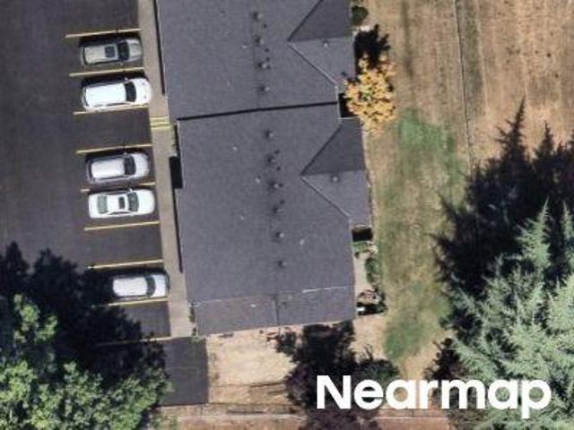 NE Hogan Dr