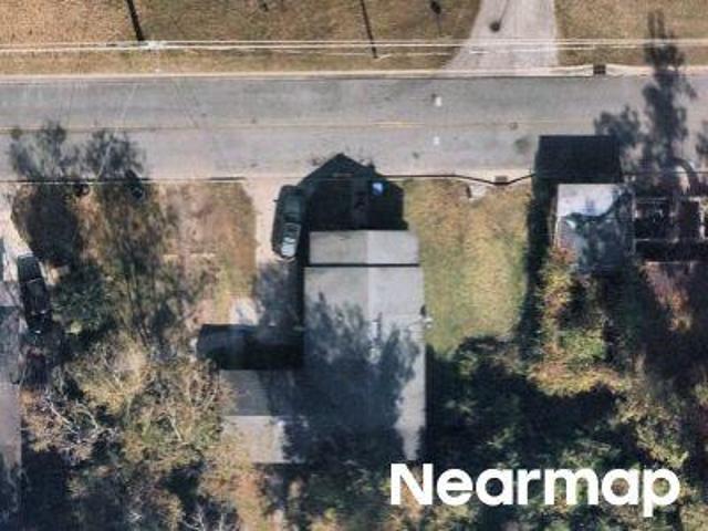 NE Leon St