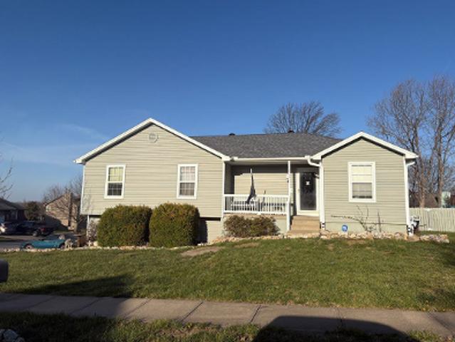 NE Maybrook Dr