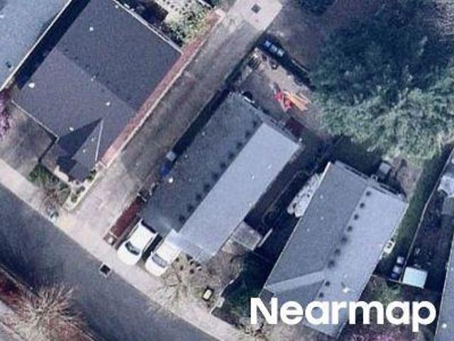 NE Ridge Dr