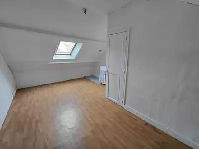 Nemours 77140 Achat / Vente appartement 2 pièces t2 au dernier étage