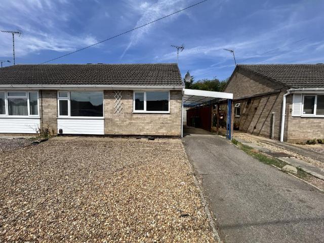 Nene Drive, Oadby, LEICESTER 2 bed bungalow to rent £1,075 pcm £248 pw
