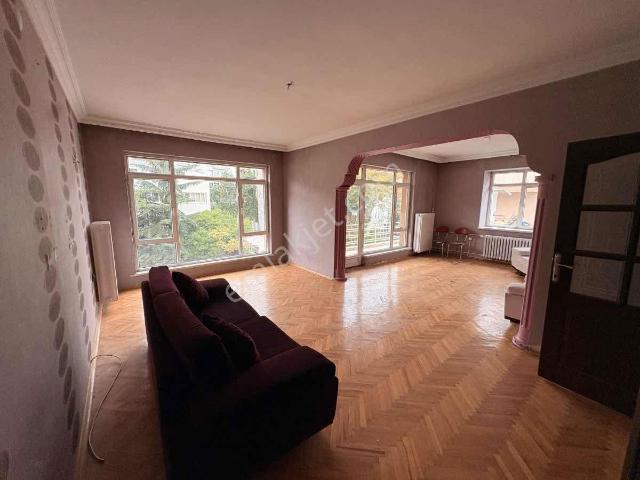 Nenehatun Caddesinde İ 3.5+1 | 135 M² | Balkonlu | Merkezi Isıtmalı Kiralık Daire