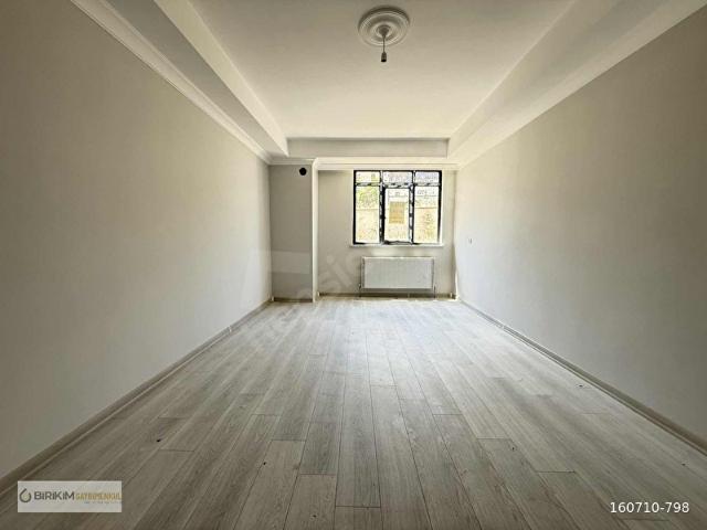 NENEHATUN MAH MERKEZİ KONUMDA 2+1 95m GENİŞ BAHÇE KATI DAİRE