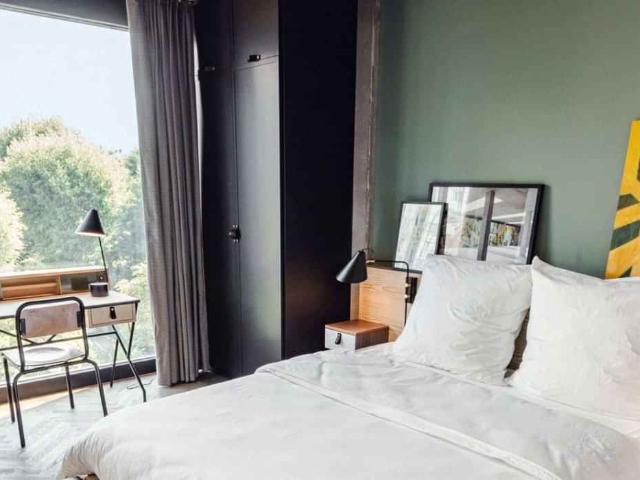 Neon Wood Berlin Mitte Wedding Student Accommodation | Amber