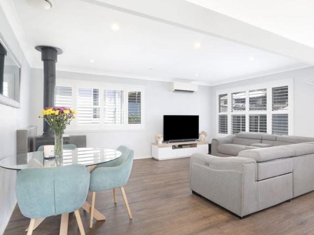 Neat & Modern 3 Bedroom Home in Prime Hill Top Location