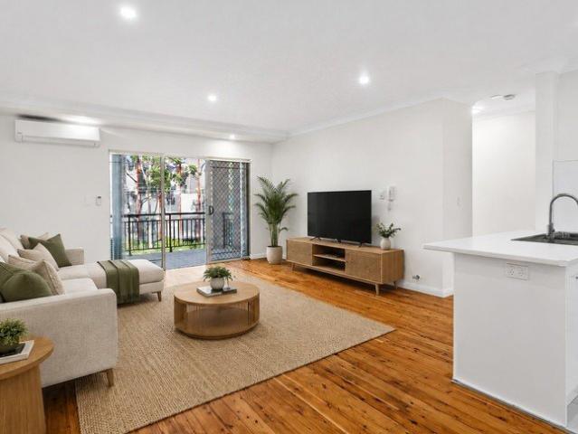 Neat & Modern City Fringe Apartment