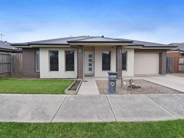 Neat, Modern & Low Maintenance Living in Diggers Rest