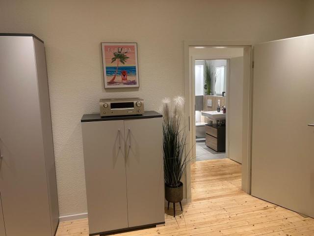 Neat, modern studio with nice neighbours, Hannover Amsterdam Apartments for Rent