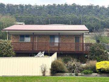 New Norfolk, Derwent Valley, Rabbit Island, Latrobe, Cloudy Bay, Kingborough, Tasmania Island