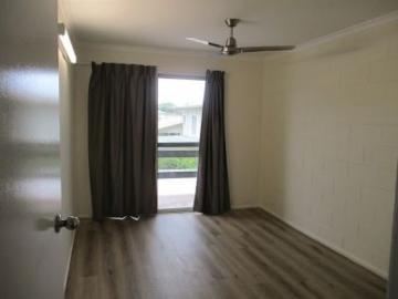 Convenient Town Living – Neat & Tidy 1 Bedroom Unit