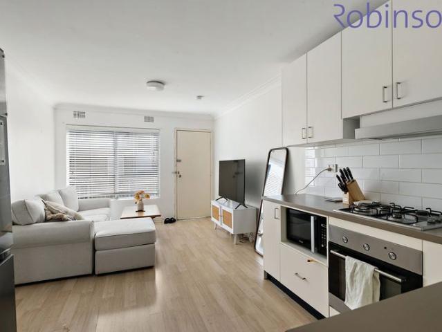 Neat and tidy one bedroom unit in a convenient location close to Merewether Golf Club