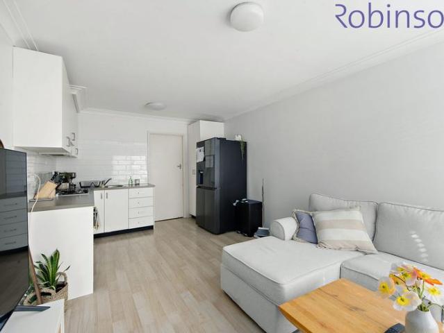 Neat and tidy one bedroom unit in a convenient location close to Merewether Golf Club