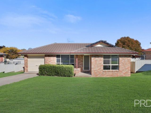 Neat and Tidy Brick Home!