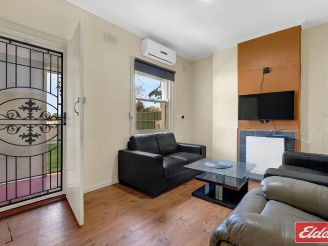 Neat and Tidy Home, 5x Split Systems!