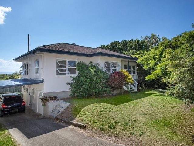 Neat and Tidy Home Close to the Beach!