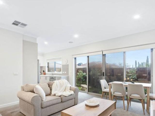 NEAT AND TIDY HOME IN GREAT STONEHILL LOCATION