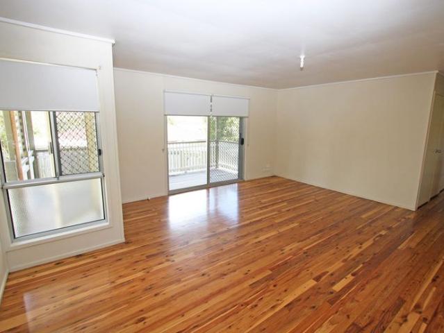 Neat and Tidy Home on Large Block