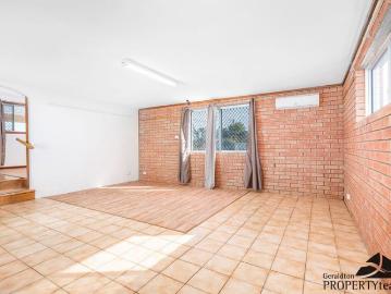Neat and tidy home, low maintenance
