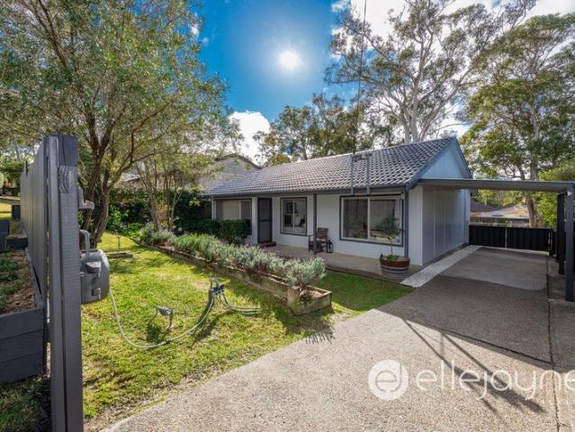 Neat and Tidy Home set on a Large Block with Side Access
