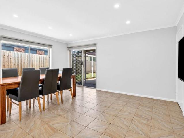 Neat and tidy home with ample vehicle storage