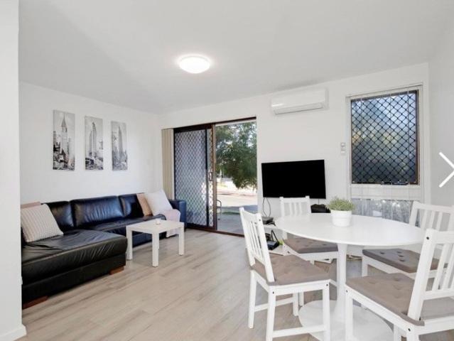 Neat and tidy, semi furnished apartment