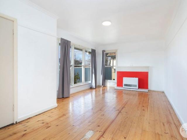 NEAT AND TIDY TWO BEDROOM IN WENDOUREE