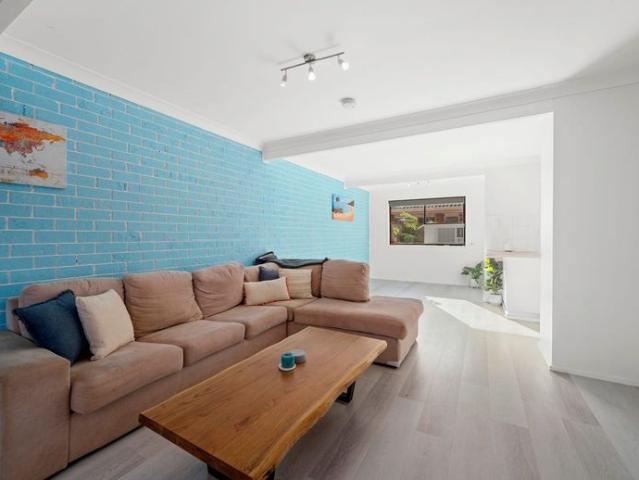 Neat and Tidy Two Bedroom Renovated Unit!
