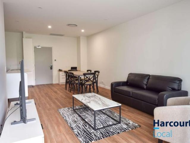 Neat and Tidy Two Bedroom Unit with Secure Parking