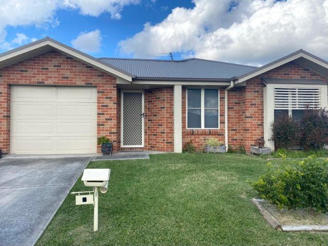 Neat and tidy three bedroom duplex located in Cessnock