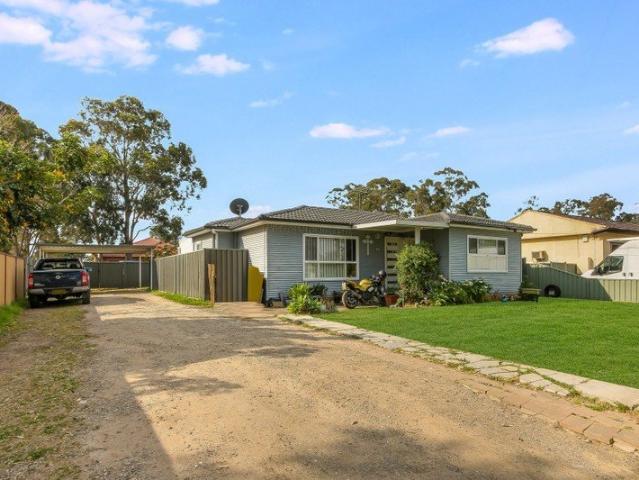 NEAT AND TIDY THREE BEDROOM FAMILY HOME IN QUIET LOCATION