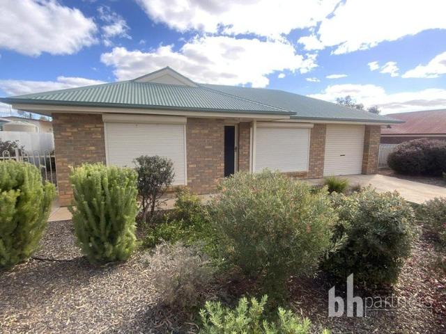 Neat and tidy three bedroom home in Barmera