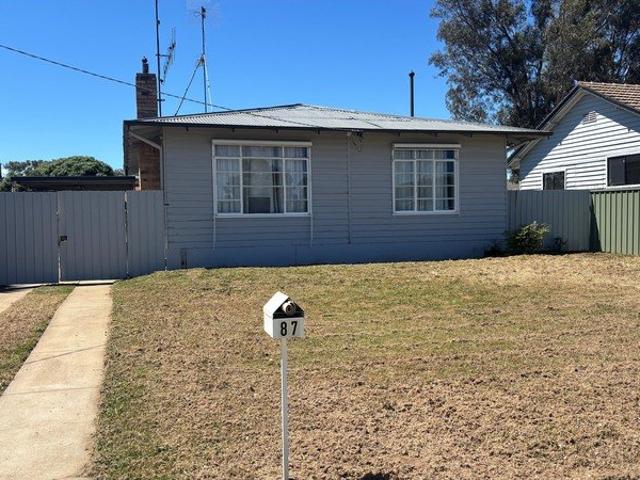 Neat and Tidy Three Bedroom Home North Shepparton