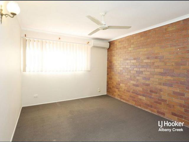 Neat and Tidy Townhouse! Brand New Carpet!