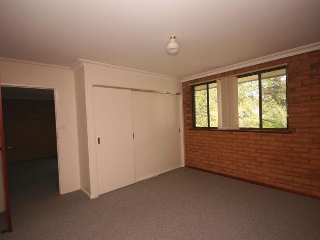 Neat and tidy unit close to Grafton CBD