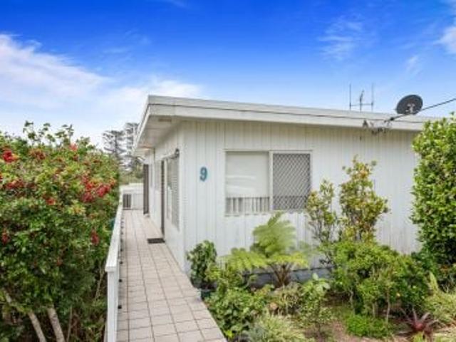 Neat And Tidy Unit Close To Flynns Beach