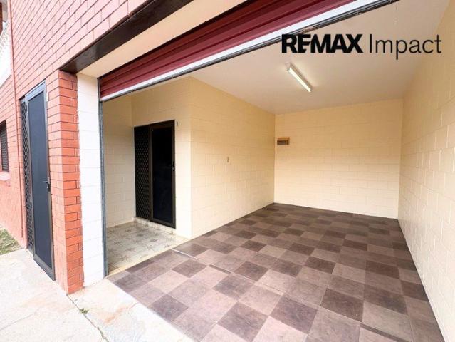 Neat and Tidy Unit Close to Town