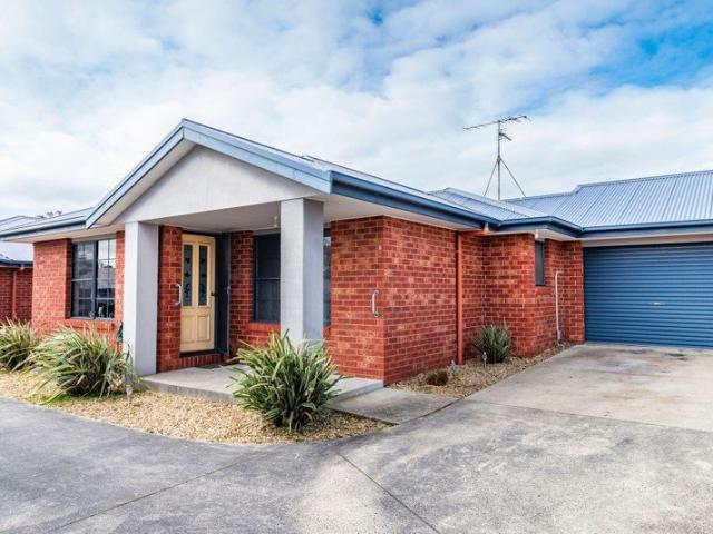 Neat and tidy unit, a stone's throw from Wonthaggi's CBD