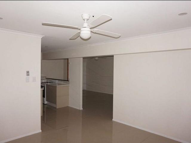 Neat and tidy unit in convenient location
