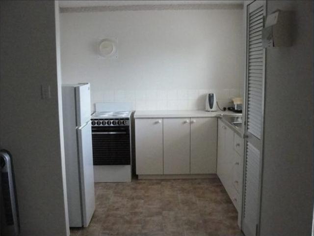 NEAT AND TIDY UNIT IN GREAT LOCATION