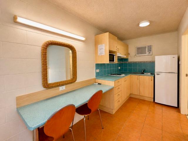 Neat and tidy Vacant Ground Floor Affordable Studio in Woree Offers Over $155,000