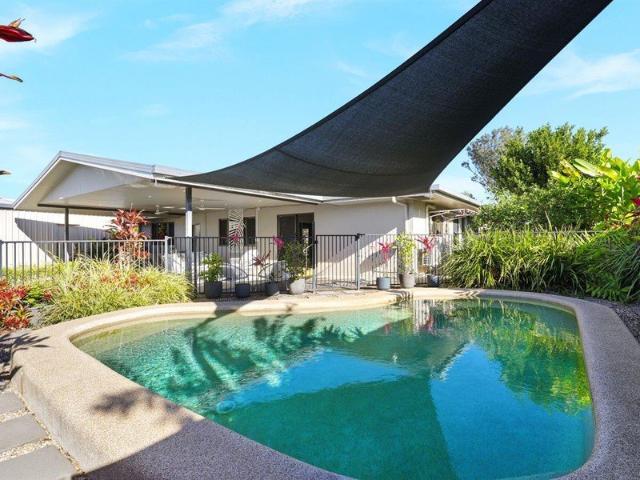 Neat and tidy with shed and pool