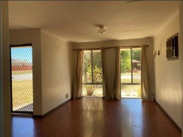 Neat And Tidy With Side Gate Access