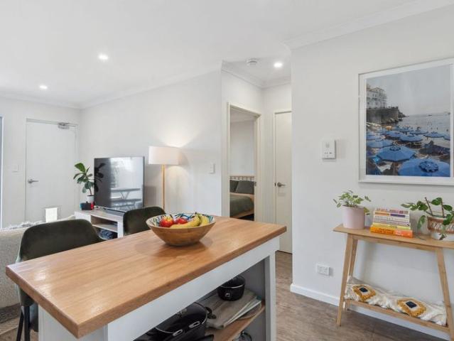 Neat and tidy 1 bedroom unit!