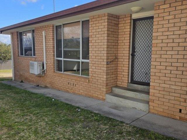 NEAT AND TIDY 2 BEDROOM UNIT