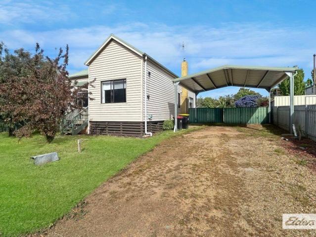 Neat and tidy 3 bedroom home in West end
