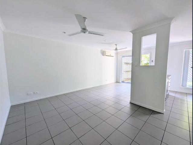 Neat and tidy 3 Brm townhouse, ACs in all bedrooms and Living, downstairs master, gas cooking, private courtyard