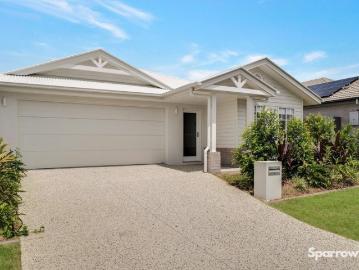 NEAT AND TIDY 4 BEDROOM FAMILY HAVEN WITHIN WALKING DISTANCE TO DISCOVERY PARK