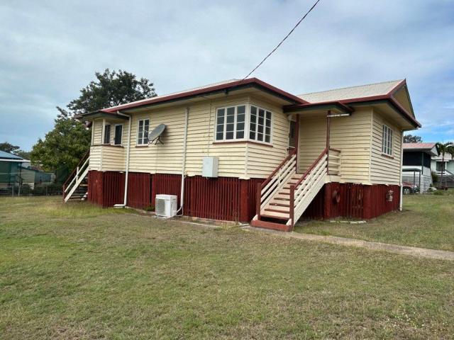 NEAT AND TIDY 4 BEDROOM HOME IN SOUTH GLADSTONE
